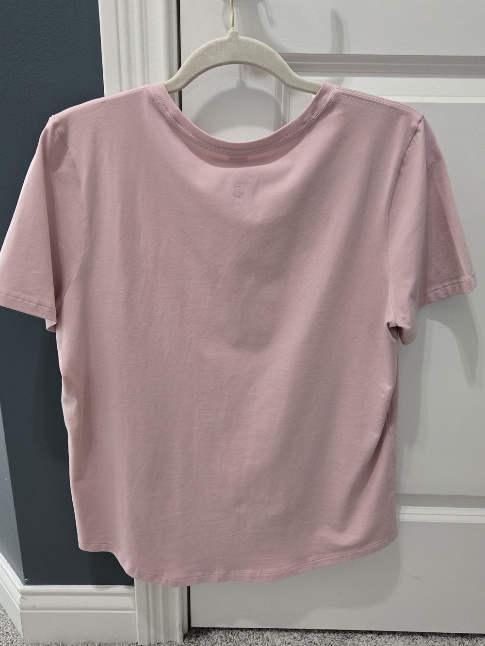 Lululemon Love Curved-Hem Crewneck - Size 8 - Picture 2 of 4
